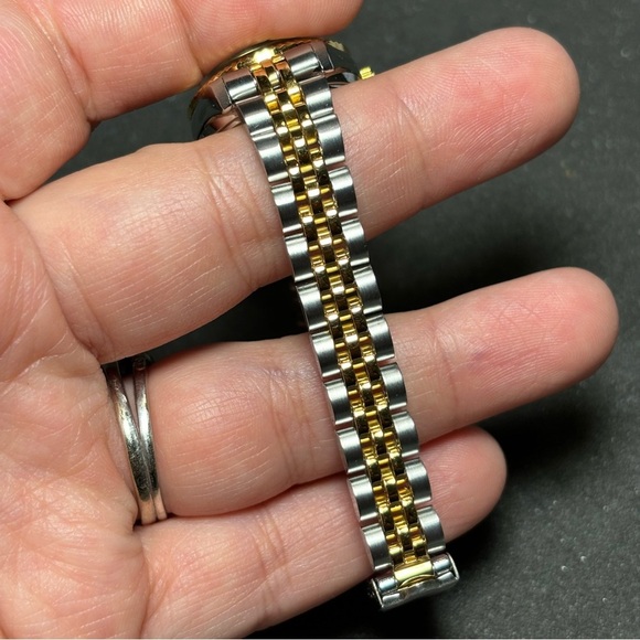 Frito Lay Kern Plant 10 Years Injury Free Quartz Ladies Wrist Watch Working - Picture 2 of 7